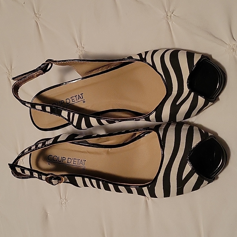 Open toe sandals